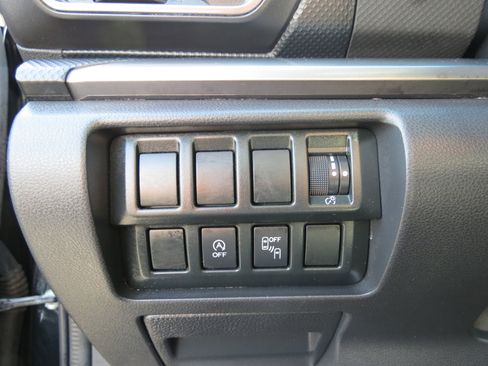 Used 2020 Subaru Forester Premium image 16