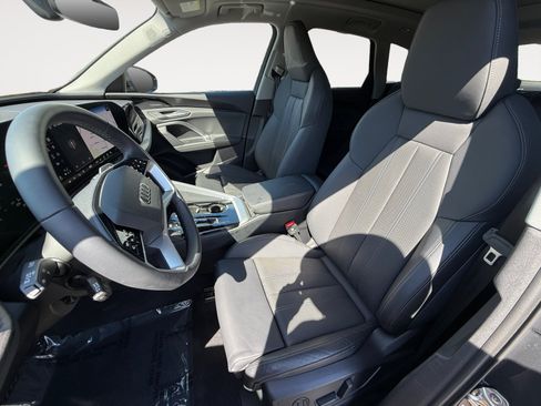 Certified 2025 Audi Q5 Premium Plus AWD/4WD image 10