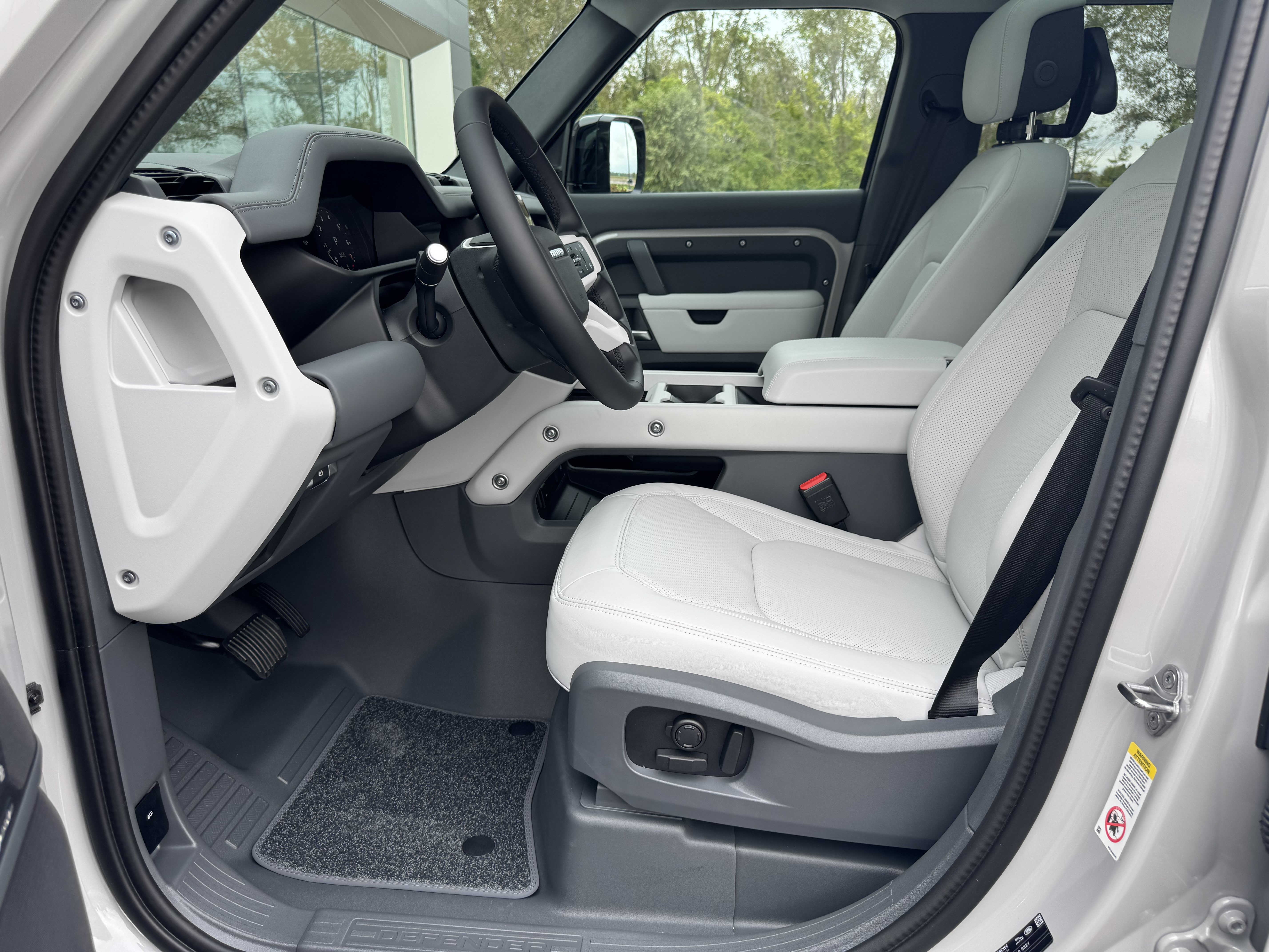 New 2026 Land Rover Defender 110 S AWD/4WD image 14