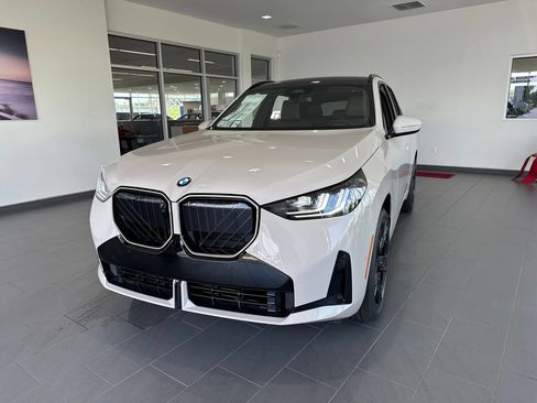 New 2026 BMW X3 xDrive30i w/ Premium Package AWD/4WD image 3