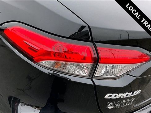 Used 2022 Toyota Corolla LE image 21