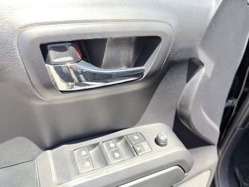 Used 2021 Toyota Tacoma TRD Sport w/ Technology Package RWD image 23