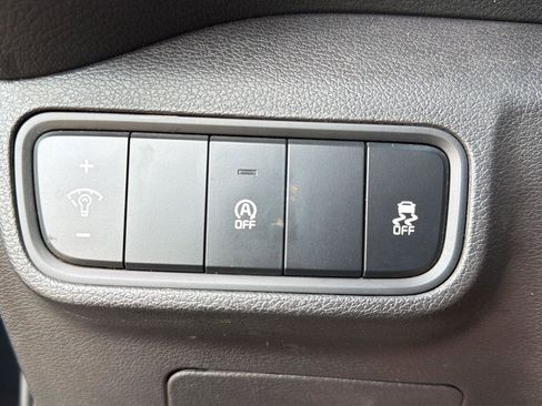 Used 2022 Kia Soul LX image 10