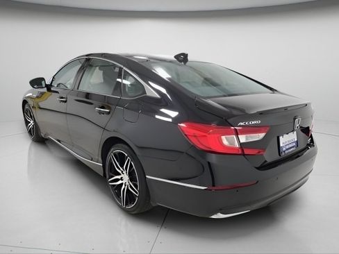 Used 2022 Honda Accord Touring image 5
