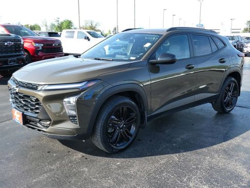 Certified 2024 Chevrolet Trax ACTIV w/ Driver Confidence Package image 9