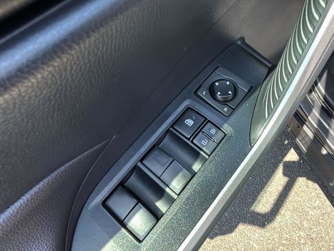 Used 2020 Toyota RAV4 LE w/ All Weather Liner Package AWD/4WD image 23