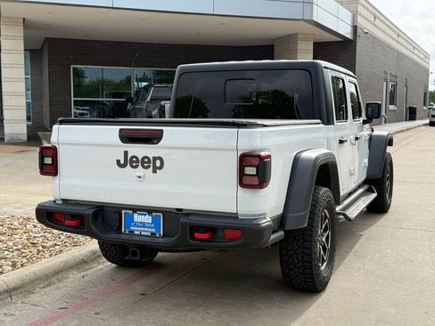Used 2024 Jeep Gladiator Rubicon image 6