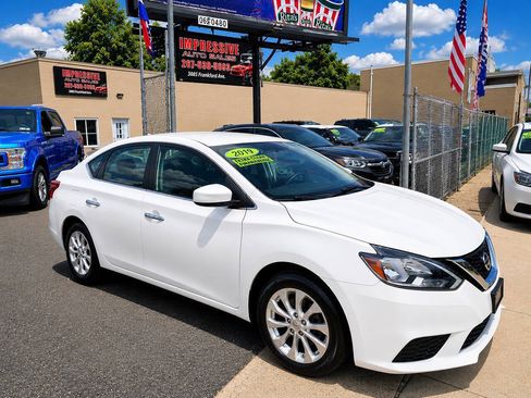 Used 2019 Nissan Sentra SV FWD image 3