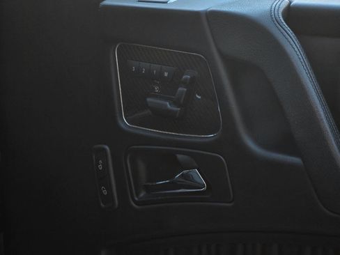 Used 2013 Mercedes-Benz G 63 AMG 4MATIC image 81
