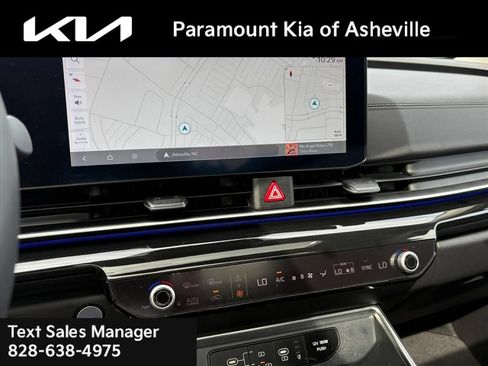 Certified 2025 Kia Carnival SX Prestige FWD image 9