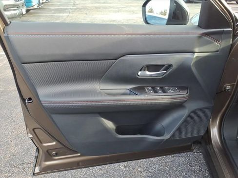 New 2026 Nissan Kicks SR w/ Cold Weather Package image 11