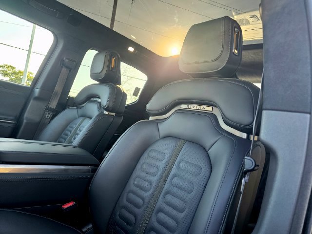 Used 2024 Rivian R1T Adventure Dual AWD/4WD image 20