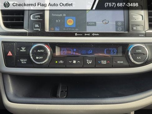 Used 2018 Toyota Highlander Limited image 17