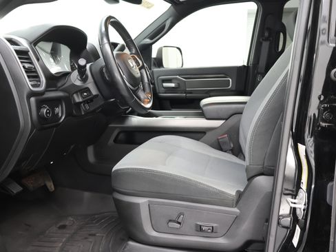 Used 2021 RAM 2500 Big Horn w/ Level 1 Equipment Group AWD/4WD image 8