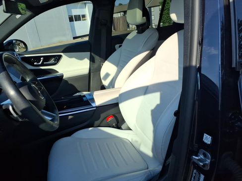 Used 2023 Mercedes-Benz GLC 300 4MATIC image 19
