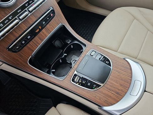 Used 2022 Mercedes-Benz GLC 300 4MATIC image 27