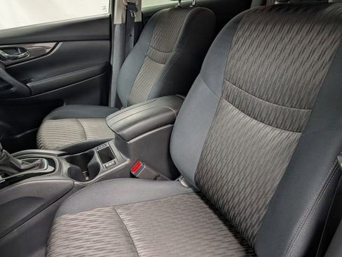 Used 2019 Nissan Rogue S w/ Special Edition Package AWD/4WD image 10