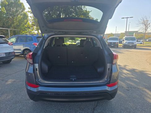 Used 2017 Hyundai Tucson SE w/ SE Popular Package 02 FWD image 13