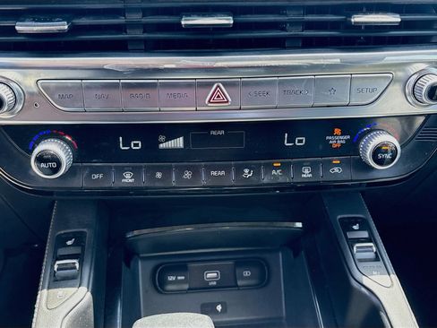 Used 2022 Kia Telluride EX FWD image 16