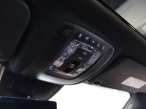 Used 2024 Mercedes-Benz GLS 450 4MATIC image 34