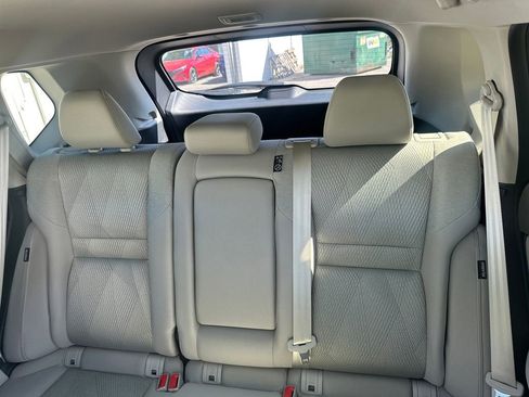 Used 2025 Nissan Rogue SV AWD/4WD image 19