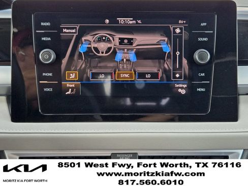 Used 2025 Volkswagen Taos SE FWD image 16