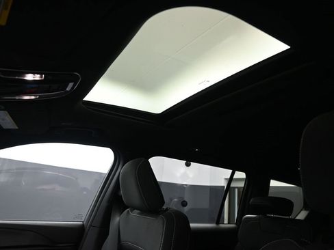 New 2025 Jeep Grand Cherokee L Laredo w/ Luxury Tech Group I image 10