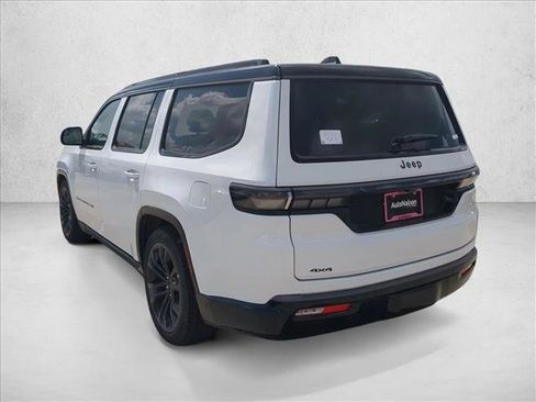 New 2026 Jeep Grand Wagoneer Summit AWD/4WD image 9