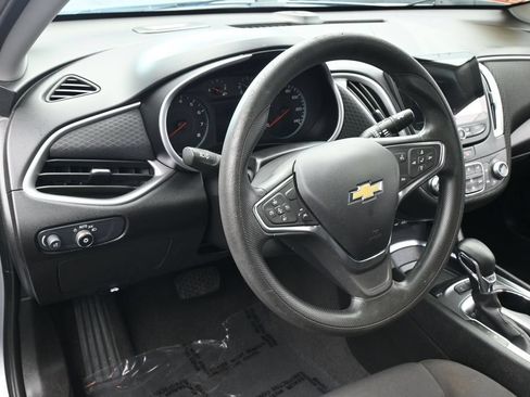 Used 2024 Chevrolet Malibu LT FWD image 15