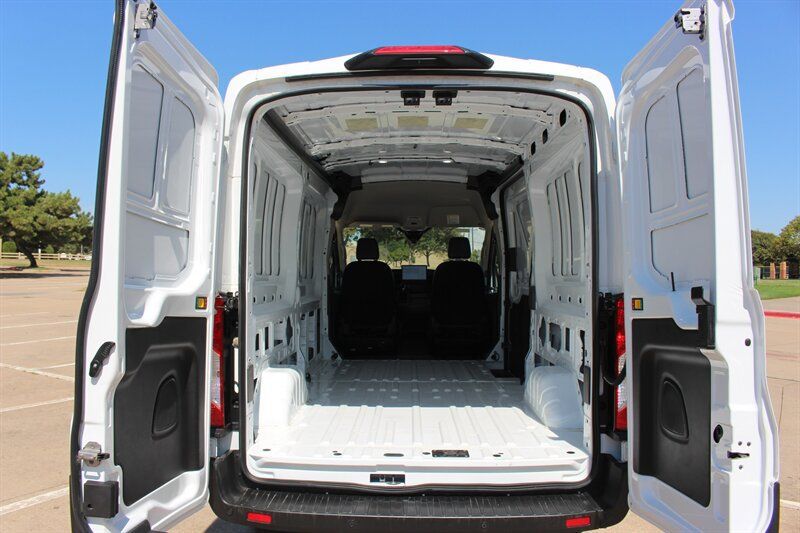 Used 2026 Ford Transit 250 148 Medium Roof RWD image 9