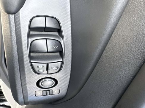 Used 2024 Nissan Altima 2.5 S image 8