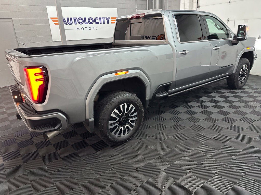Used 2025 GMC Sierra 3500 Denali Ultimate AWD/4WD image 10