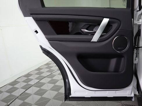 Certified 2024 Land Rover Discovery Sport S image 27