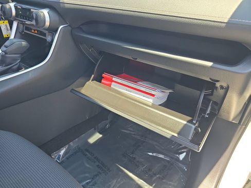 Certified 2025 Toyota RAV4 LE FWD image 24