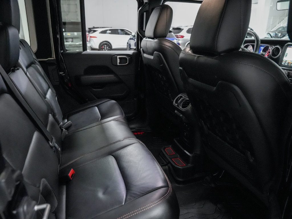 Used 2022 Jeep Wrangler Unlimited Rubicon w/ Xtreme Recon 35" Tire Package AWD/4WD image 30