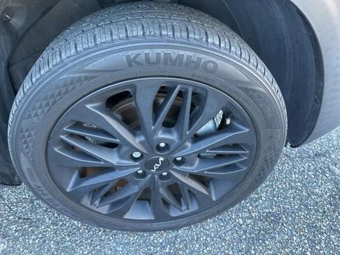 Used 2023 Kia Seltos Nightfall Edition image 9