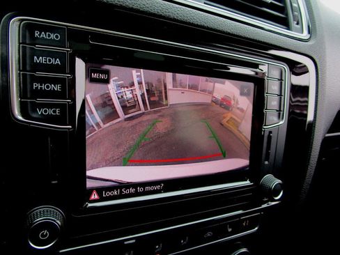 Used 2018 Volkswagen Jetta GLI image 4