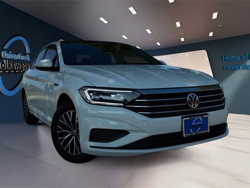 Used 2019 Volkswagen Jetta SEL image 3