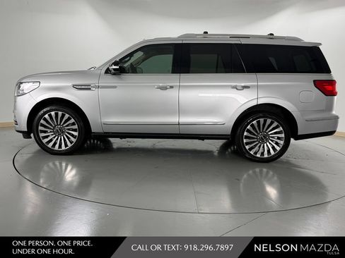 Used 2019 Lincoln Navigator Reserve w/ Cargo Package AWD/4WD image 9