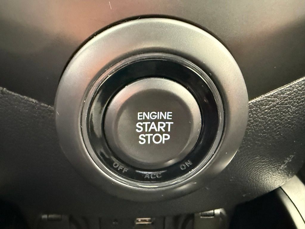 Used 2016 Hyundai Veloster Turbo FWD image 20