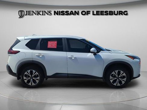 Certified 2023 Nissan Rogue SV image 3