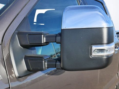 Used 2021 Ford F250 Lariat w/ Chrome Package image 12