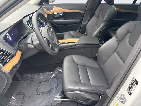 Used 2023 Volvo XC90 T8 Plus w/ Protection Package Premier image 11