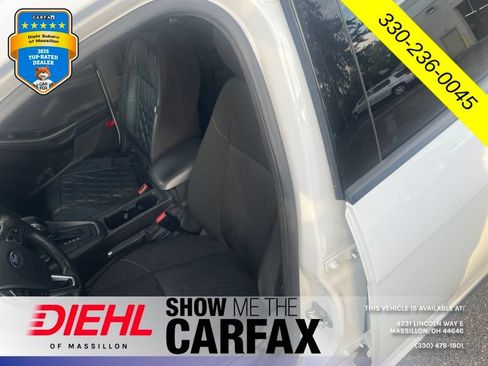 Used 2017 Ford Focus SEL w/ Cold Weather Package FWD image 13