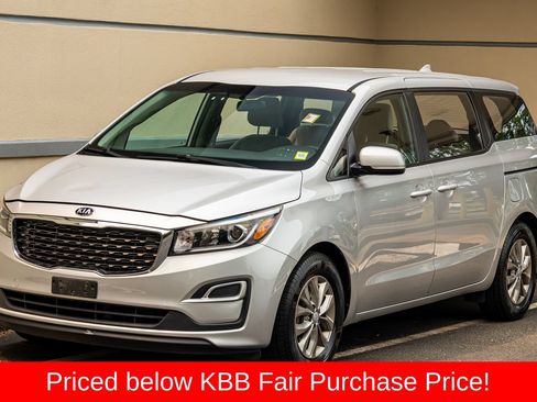 Used 2019 Kia Sedona L FWD image 1
