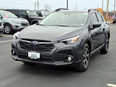 Used 2025 Subaru Crosstrek 2.0i Premium image 2