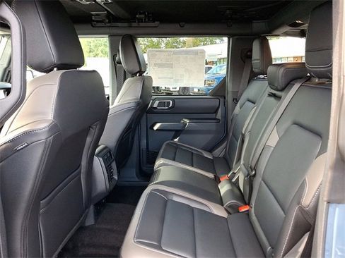 New 2025 Ford Bronco Outer Banks image 6