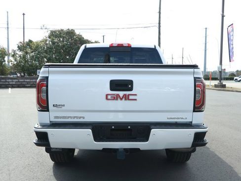 Used 2017 GMC Sierra 1500 Denali w/ Denali Ultimate Package image 7