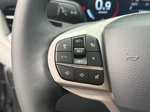 New 2025 Ford Explorer Active w/ Active Comfort Package RWD image 20