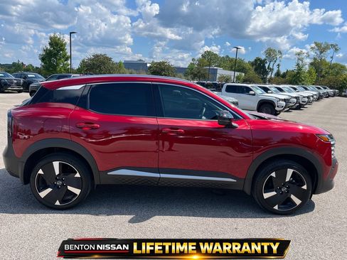 Certified 2026 Nissan Kicks SR FWD image 8